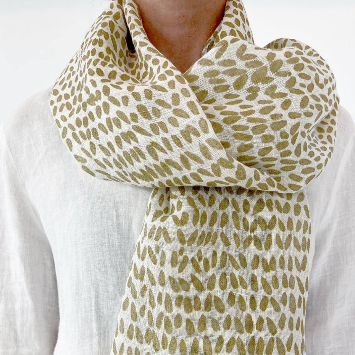 Speck Linen Scarf in Kraft